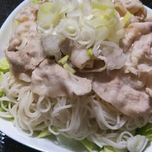 暑い夏にシャキッと旨い豚しゃぶ素麺